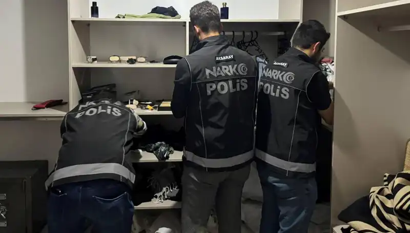 Uyuşturucu Operasyonunda F Serisi Dolarlar Ele Geçirildi!