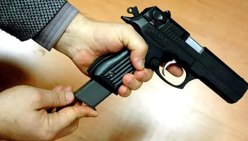 Silahını Kurcalarken Hayatına Son Veren Genç: Olayın Detayları