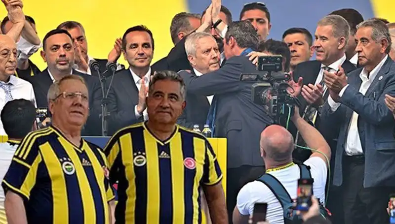 Aziz Yıldırım'ın Ekibi İçin Ali Koç'a İstifa Çağrısı ve Mahmut Uslu'nun Adaylık Sinyalleri