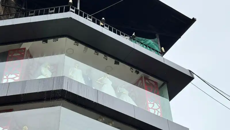 Giyim Mağazasında Korkutan Yangın: Alışveriş Severleri Endişelendirdi