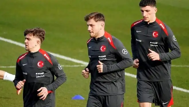 Fenerbahçe ile Anılan Yıldız Futbolcu, Galatasaray'a Transfer Oluyor!