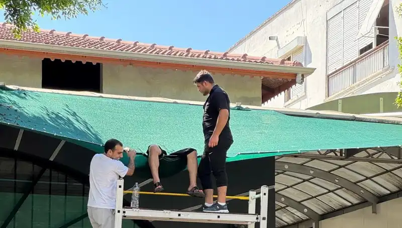 Dengesini Kaybedip Balkondan Düşen Genç, Hayat Mücadelesi Veriyor!