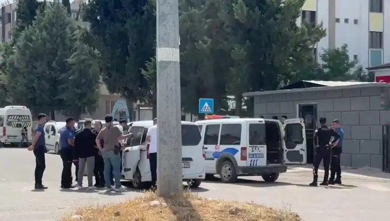 Adliye Önünde Gerilim Had Safhaya Ulaştı: İki Aile Arasında Kavga!