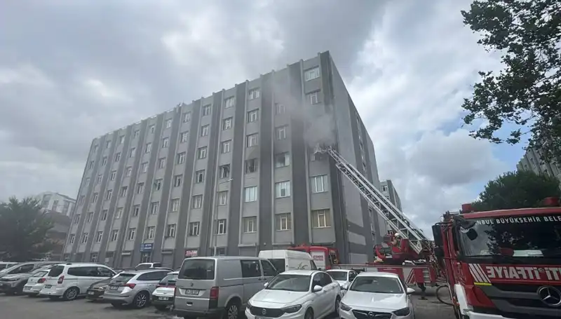 Çorap İmalathanesinde Yangın: Yangının Sebepleri ve Sonrası Hakkında Detaylar