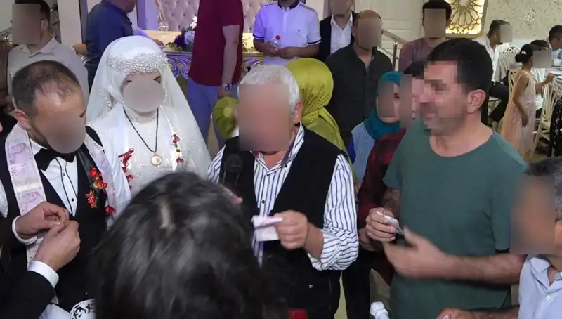 Davetsiz Düğüne Gidip Hırsızlık Yapan Kadın Kısa Sürede Yakalandı