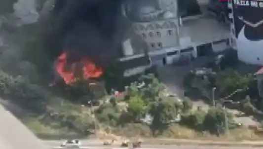 Kağıthane'de Patlayan Yangın: Gökyüzünü Saran Korkutucu Dumanlar!