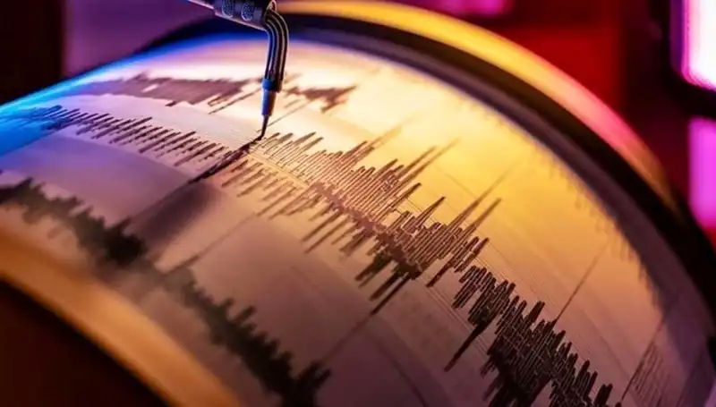 Kütahya'da Beklenmedik Deprem: Şehirde Hızla Yayılmaya Başlayan Panik Anları