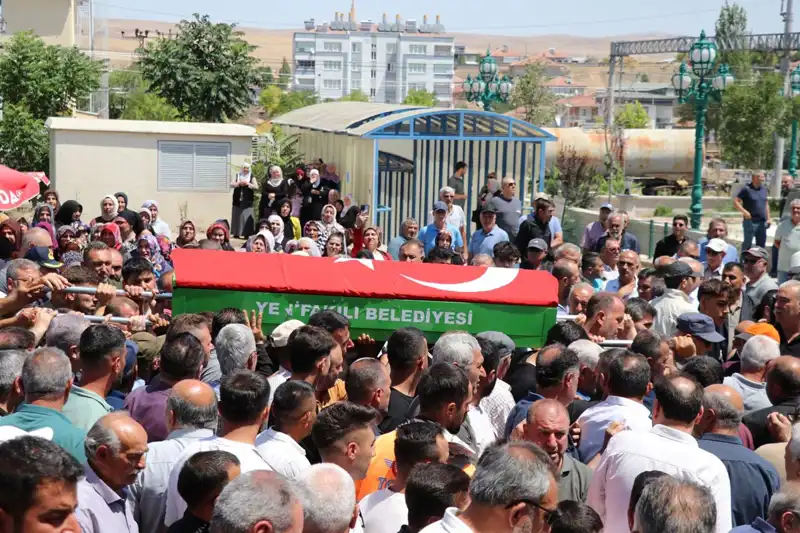 MHP'li Belediye Başkanı, Son Yolculuğuna Veda Etti: Şehir Gözyaşlarına Boğuldu
