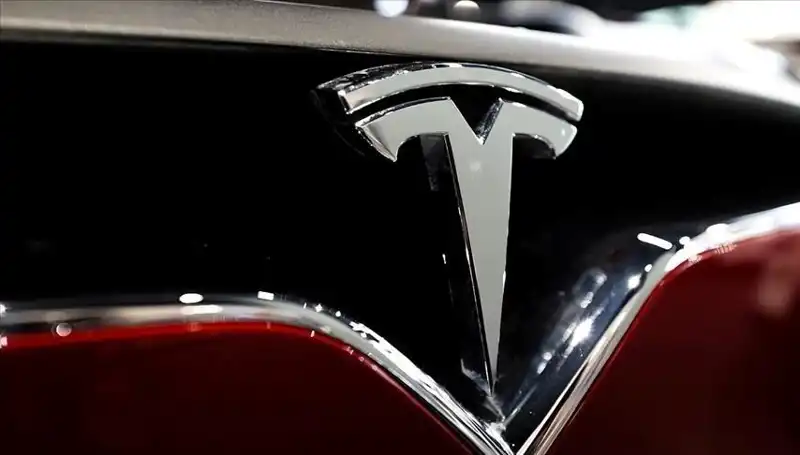 Tesla’da Ucuz Model Tartışmaları ve FSD Beklentileri Karışıklığı