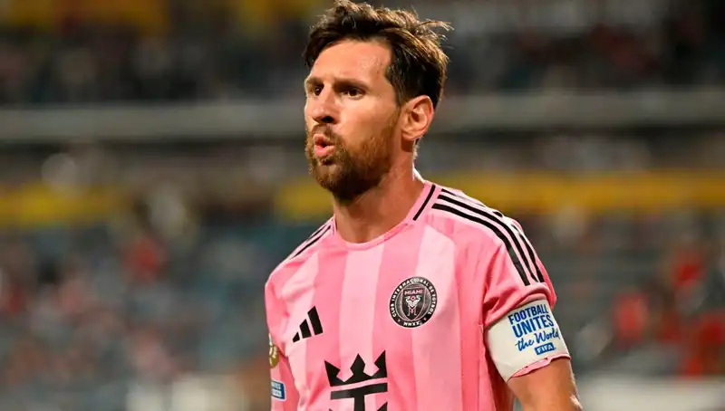 Messi Debütünde Beraberlik: Şanslı Anlar ve Kaçan Fırsatlar