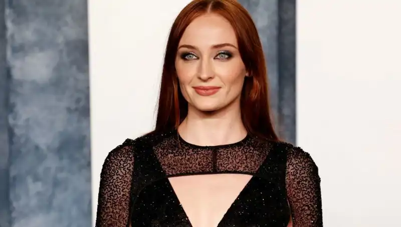 Sophie Turner'ı Kızdıran O Yorum Sosyal Medyada Büyüledi!