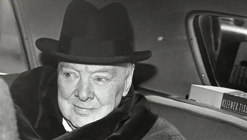 Churchill’in Bekar Evi Satışa Çıktı: Tarihi Konut 3,75 Milyon Sterline Alıcı Bekliyor