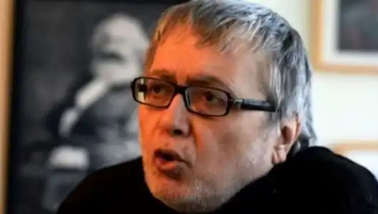 Hikmet Çetinkaya: Edebiyatın Işık Saçan Kalemiyle Tanışın