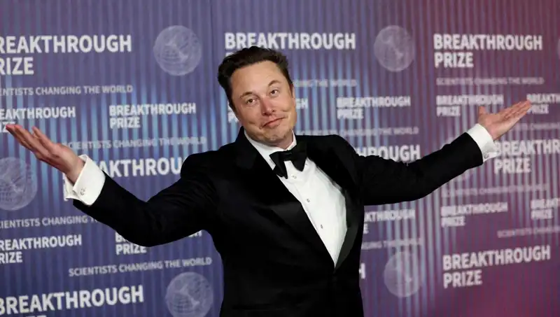 Elon Musk'tan X'in Yeni Mesajlaşma Uygulaması: Flört Sitesine Dönüşüm Mü?