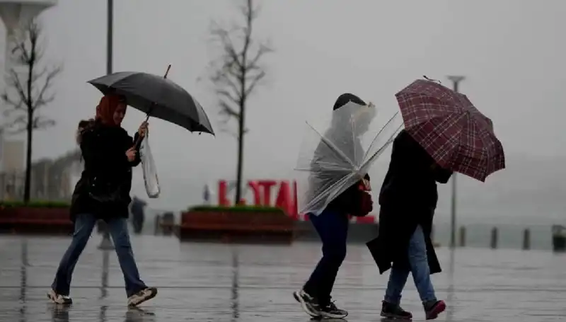 İki Bölgeye Kuvvetli Sağanak Uyarısı: Önlemler ve Etkileri Neler Olacak?