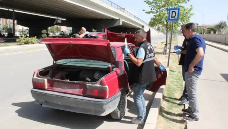 Yakıtı Bitince Yeni Araç Çalan Hırsız Yakalandı