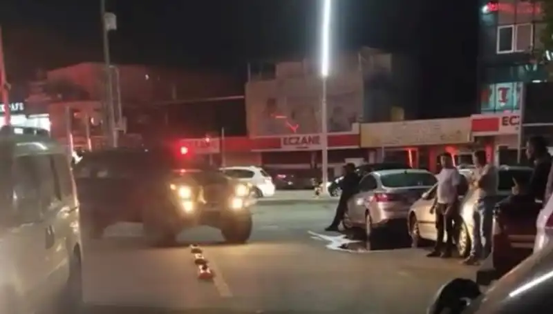 Kardeşinin Annesini Bıçakla Yaraladığı An, Genç Kardeşi Feci Şekilde Öldürdü