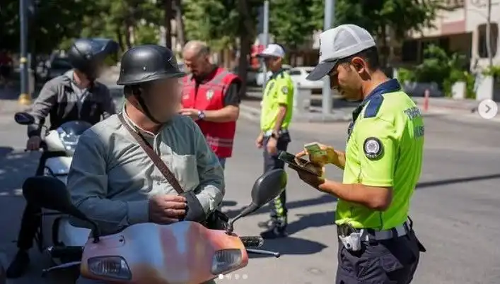 Isparta'da Trafik Denetimleri: Sürücüler Sıkı Kontrol Altında