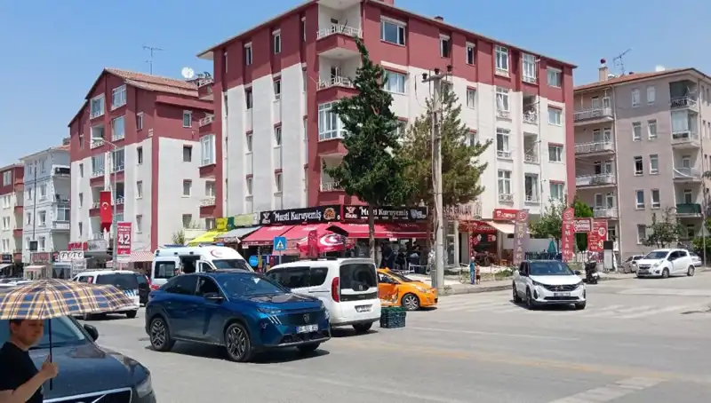 Taksi ile Otomobil Çarpıştı: Kaza Anında Yaşananlar Şok Etti