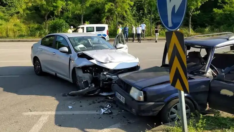 Görele’deki Feci Kazada Araç Sürücüsü Camdan Fırladı: Şoke Eden Anlar
