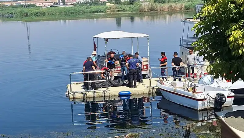 Fırat Nehri'nde Bulunan Erkek Cesedi, Gizemli Soruları Beraberinde Getirdi