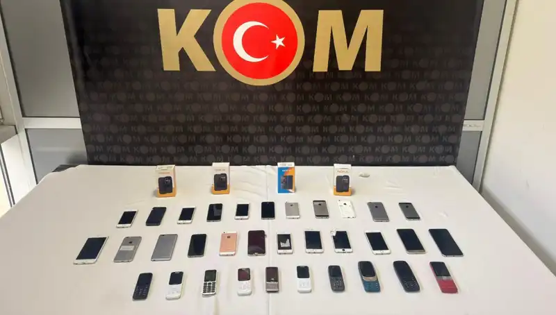 Gümrük Kaçağı Telefonlar: 37 Cihaz Ele Geçirildi!