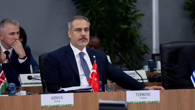 BRICS Zirvesi'nde Bakan Fidan'dan Çarpıcı Açıklamalar: Yapay Zeka İçin Acil Önlemler Gerekli